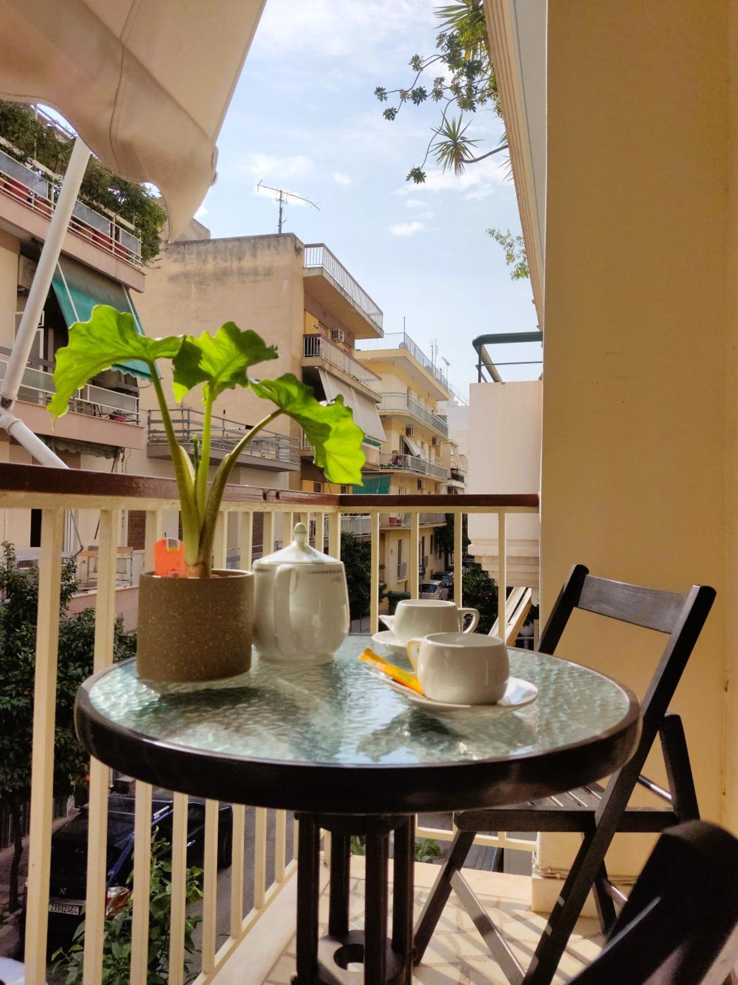 Next To Metro! Bright Apartment With Fully Equipped Kitchen Atena Exterior foto